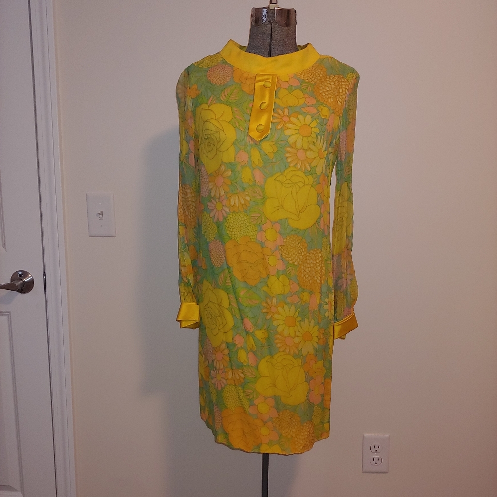 Vintage 60s Floral Wiggle Shirt Dress